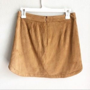 BB Dakota Tan Suede Mini Skirt (NEW tag on)